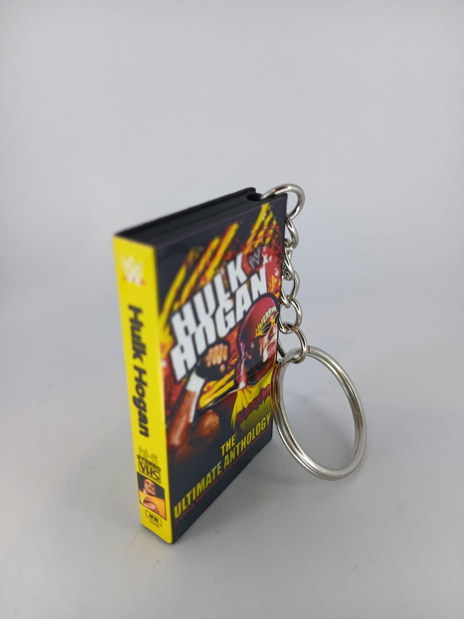 Hulk Hogan Ultimate Anthology VHS keyring — back cover standing