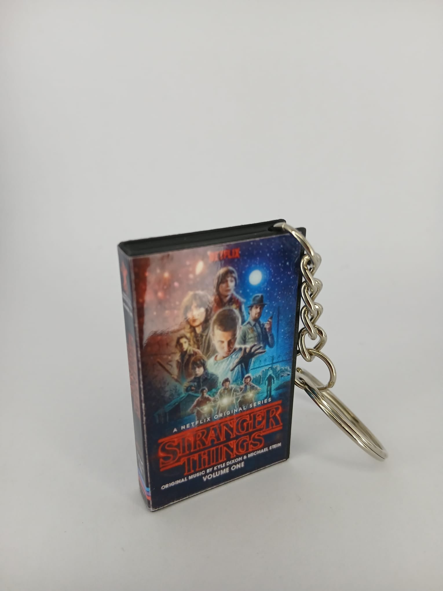 Stranger Things Mini VHS Keyring – side view